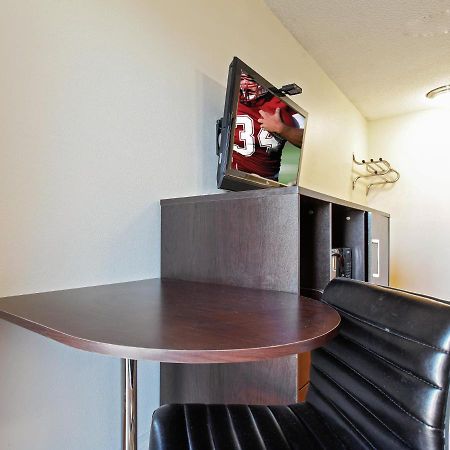 Red Roof Inn Mojave Luaran gambar
