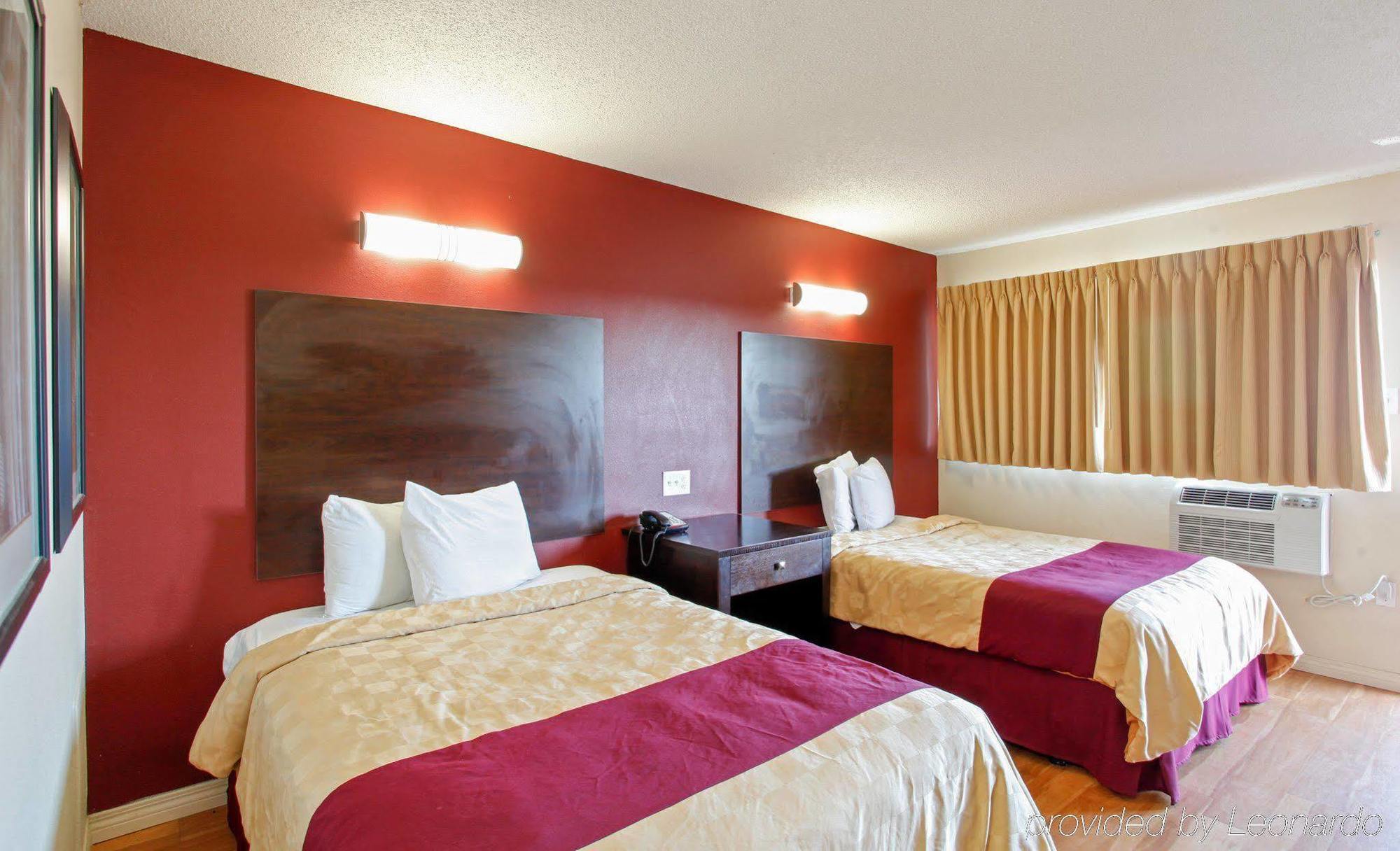 Red Roof Inn Mojave Luaran gambar
